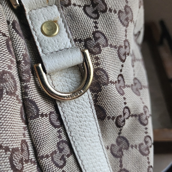 Gucci GG Canvas Medium Abbey Shoulder Bag - Picture 10 of 15